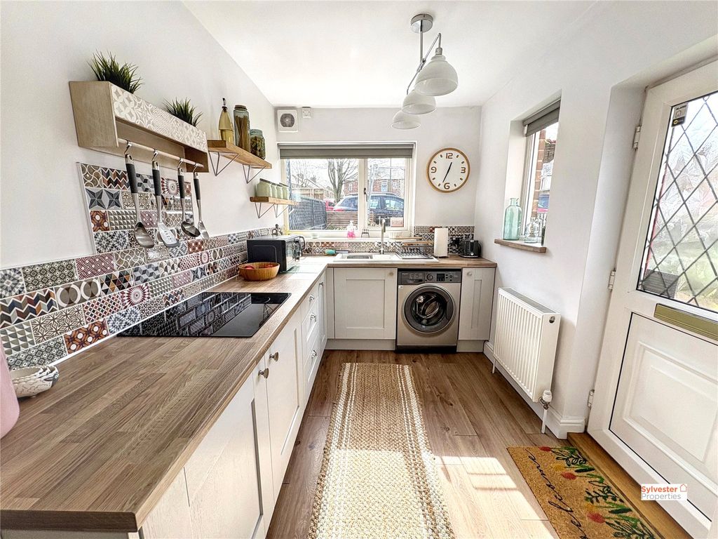 Property photo 3 of 30 Picture No. 23