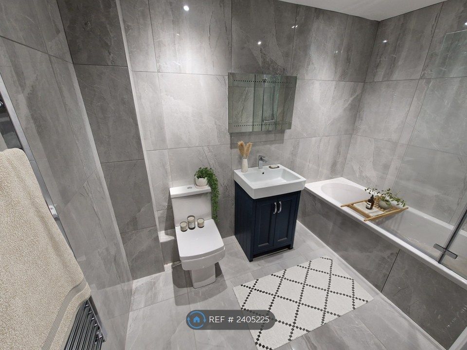 Property photo 3 of 6 Bathroom