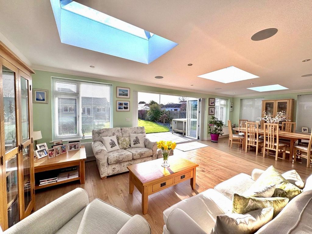 Property photo 2 of 24