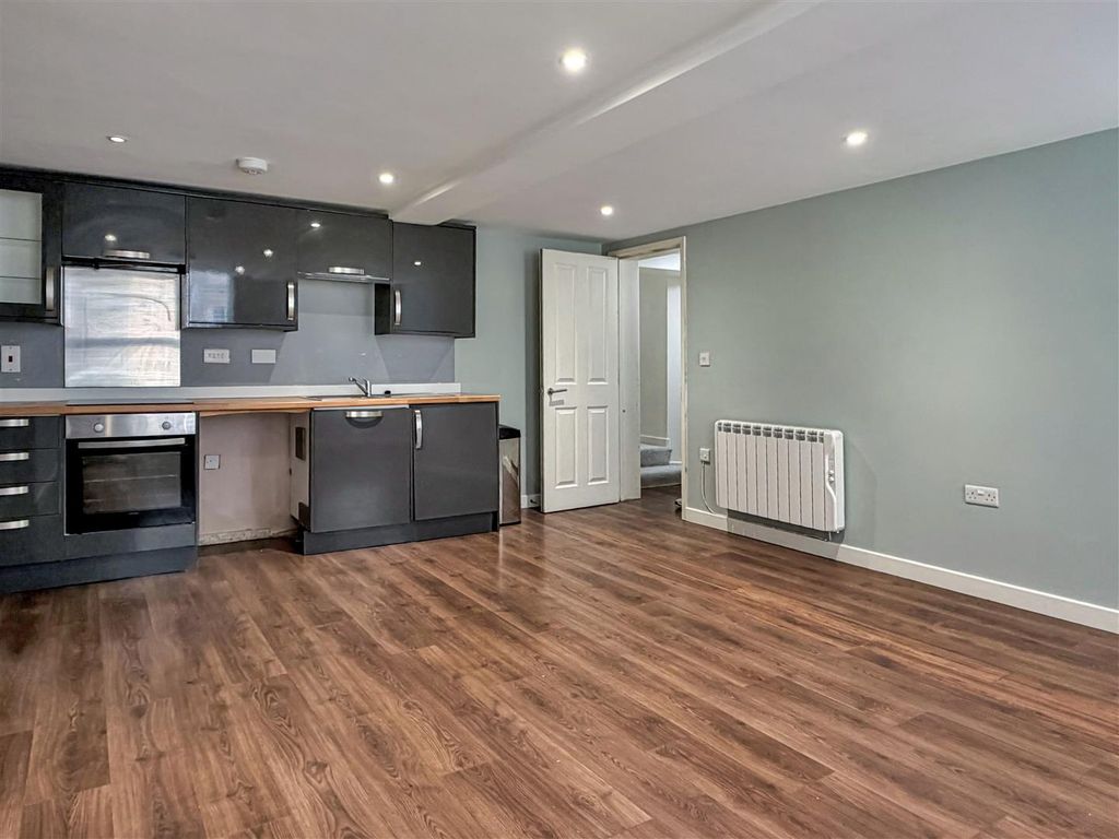 Property photo 3 of 8 Img_0530.Jpeg