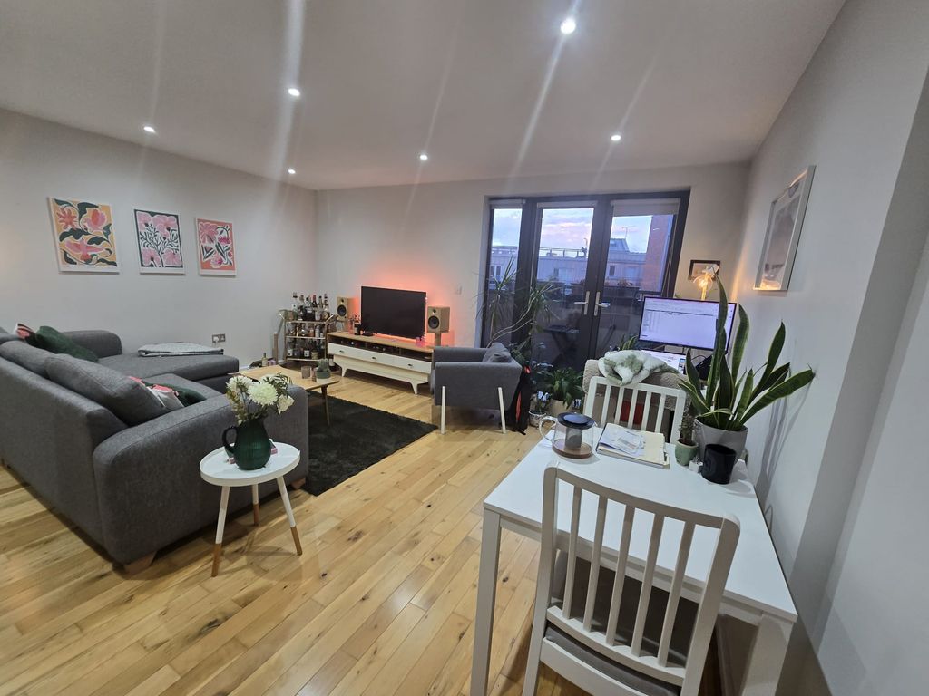 Property photo 2 of 12