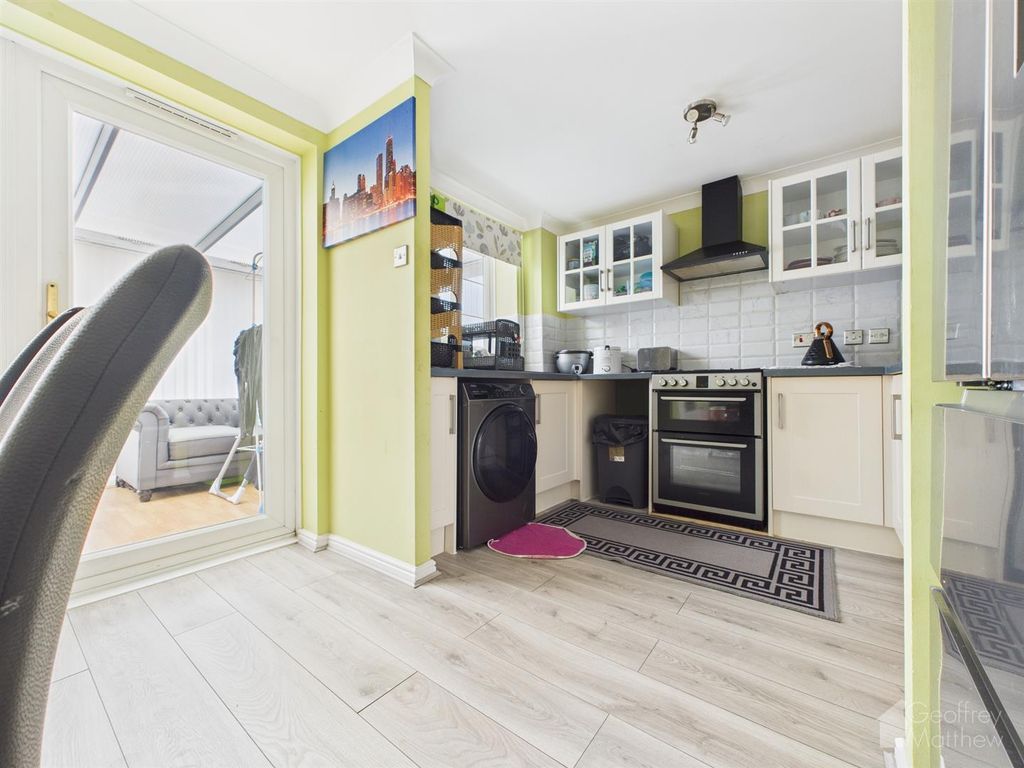 Property photo 3 of 21 Cam02365G0-Pr0348-Still008.Jpg