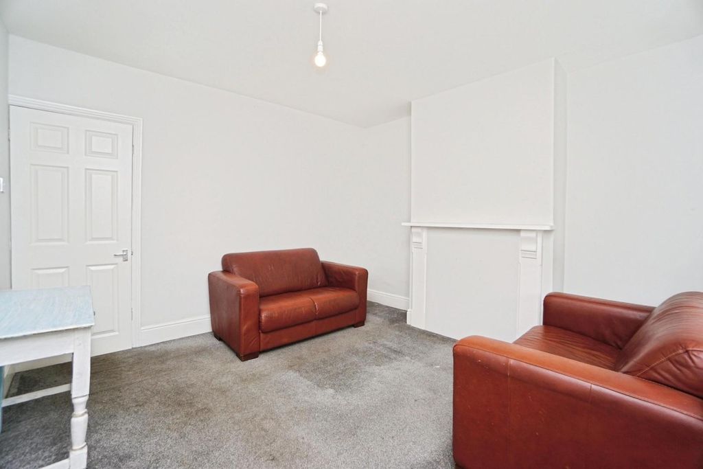 Property photo 2 of 19 Living Room