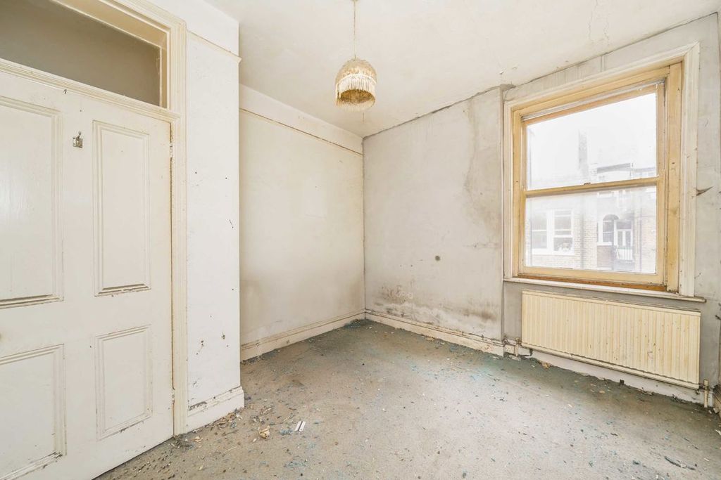 Property photo 3 of 5