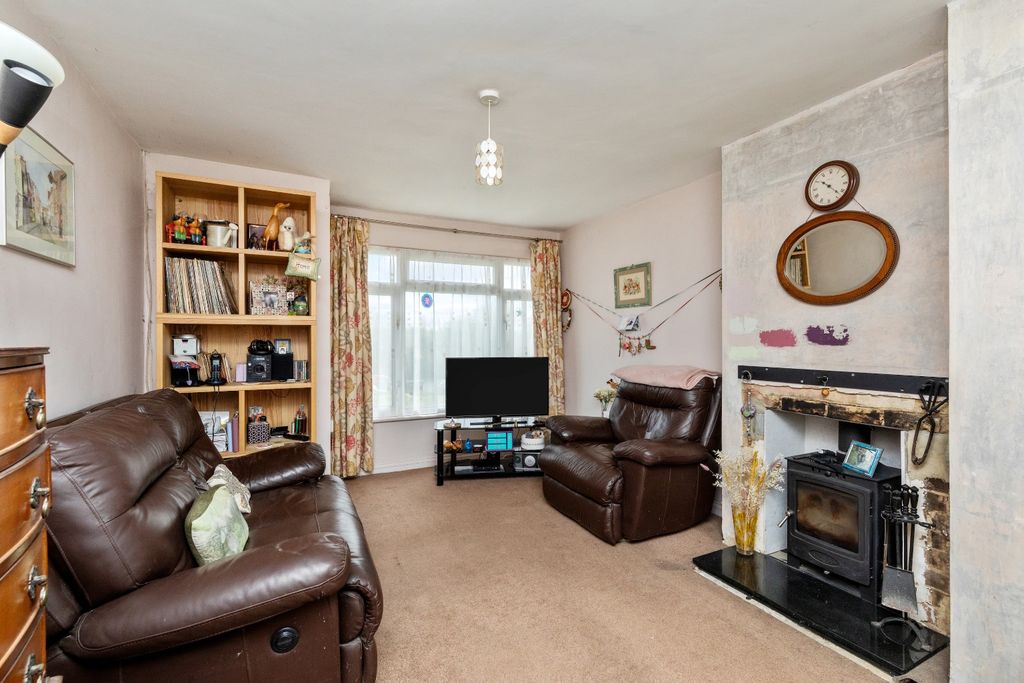 Property photo 2 of 10 3902484