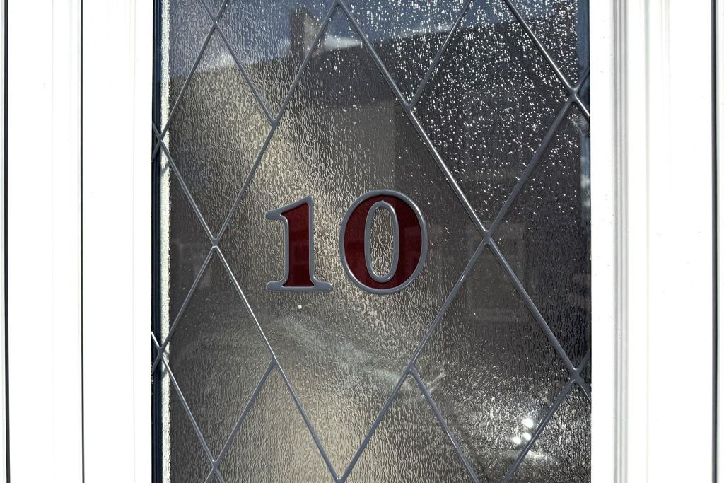 Property photo 2 of 16 Door.Jpg