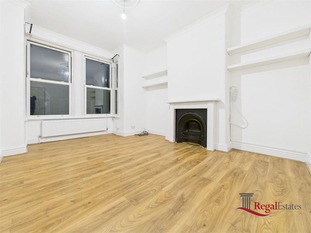 Property photo 1 of 12 Cam02489G0-Pr0250-Still012.Jpg