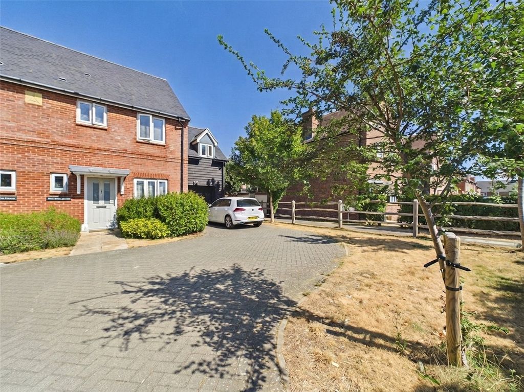 Property photo 1 of 17 Front