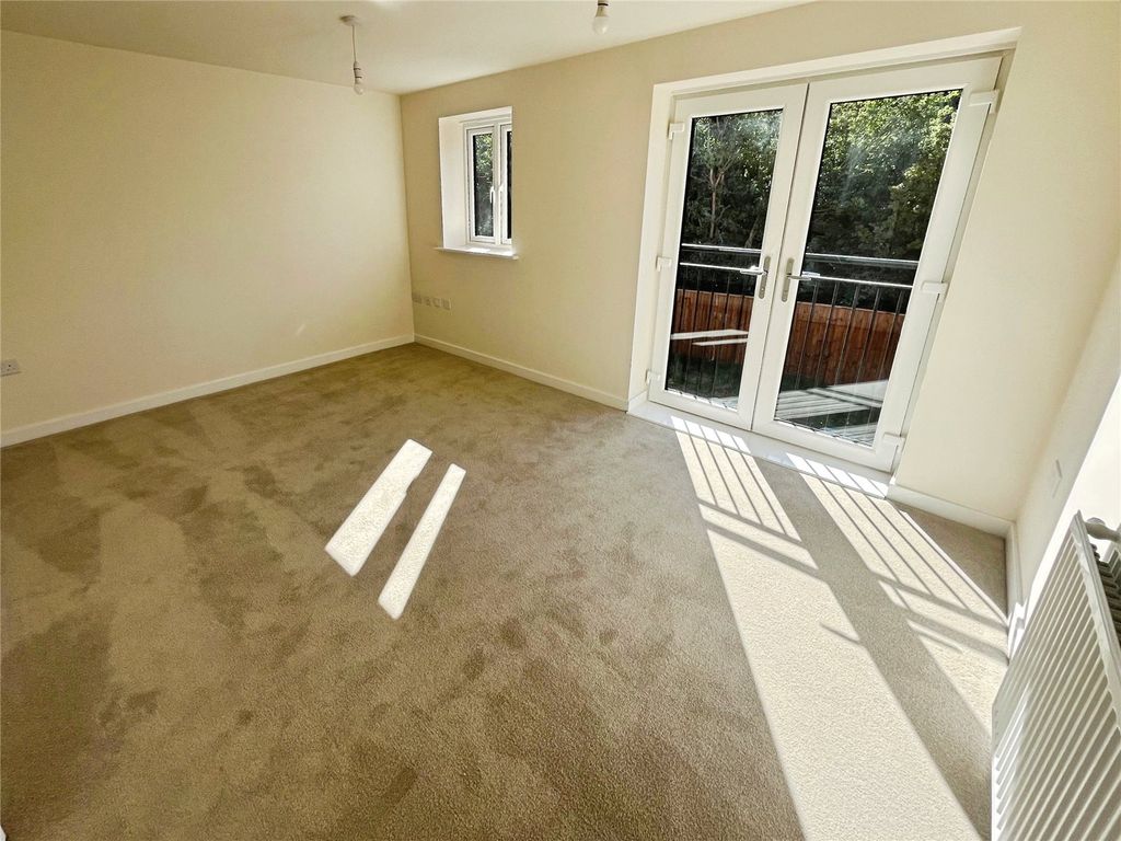 Property photo 2 of 10 Picture No. 04