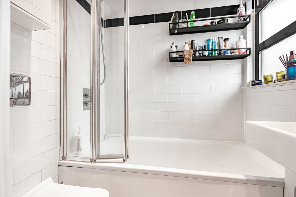 Property photo 3 of 15 Bathroom