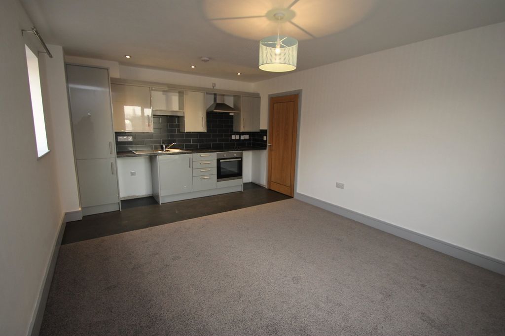 Property photo 3 of 8