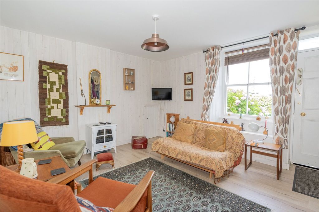 Property photo 3 of 15 Picture No. 24