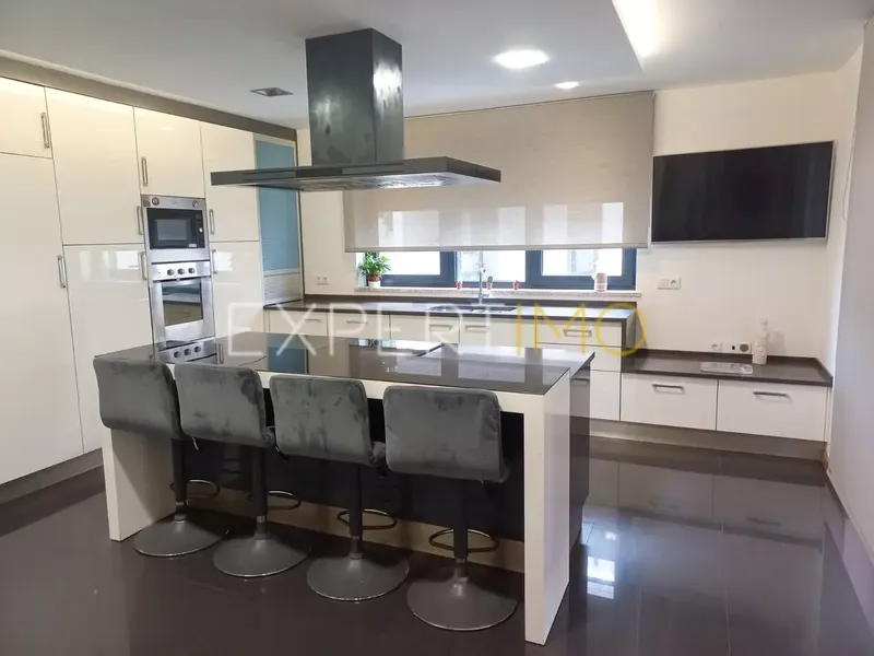 Property photo 1 of 25 Img 0