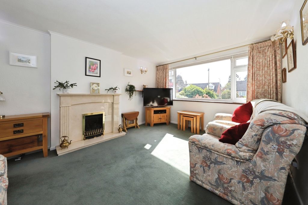 Property photo 2 of 17 Photo