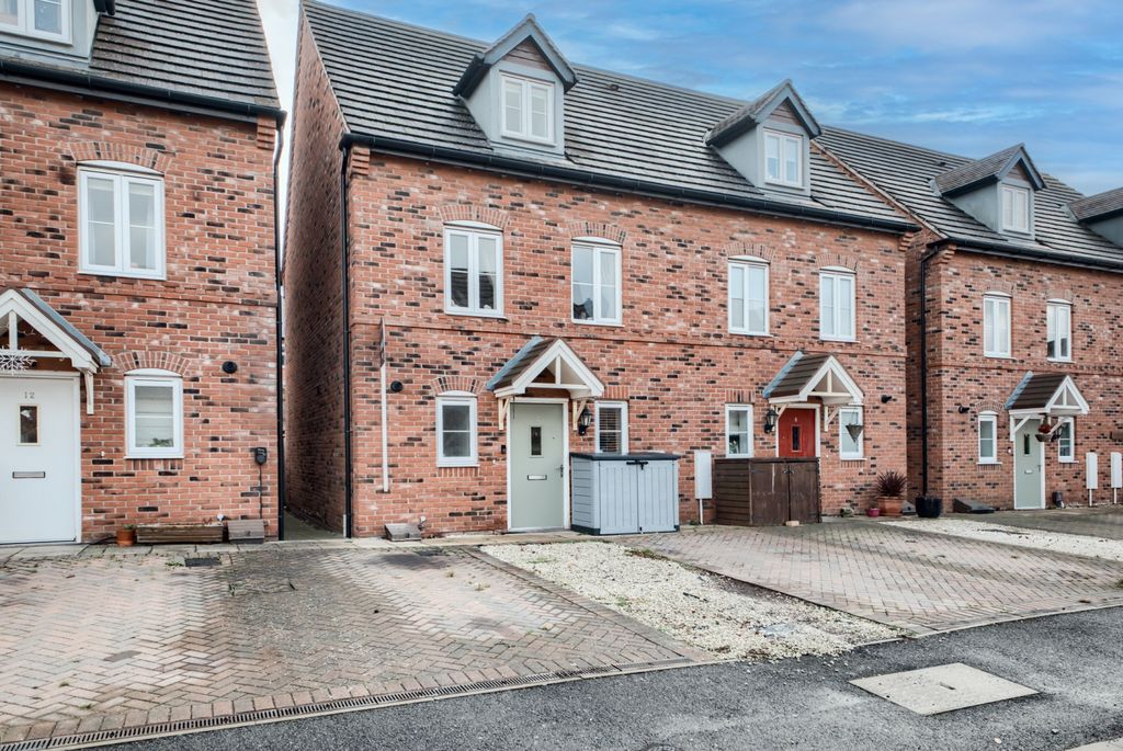 Property photo 1 of 20 Xh2A5468-Hdr(3)-Edit