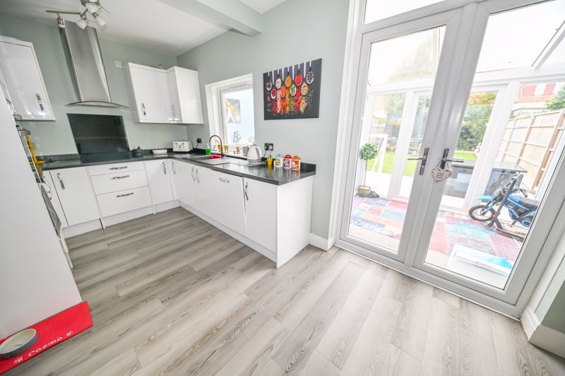 Property photo 2 of 14 Photo 9