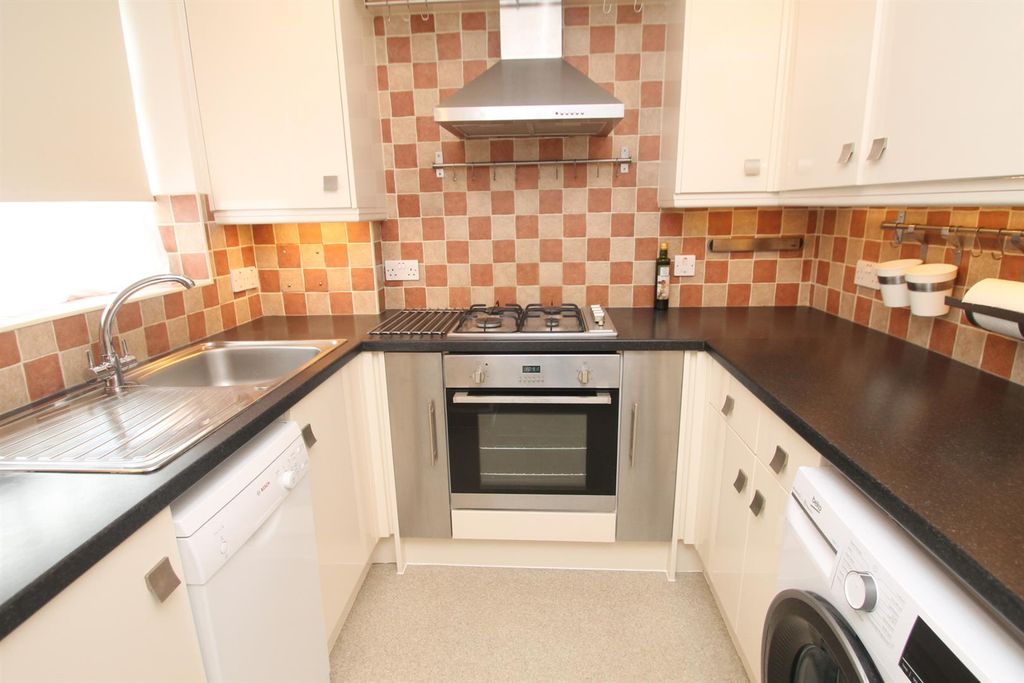 Property photo 2 of 12 Img_9907.Jpg