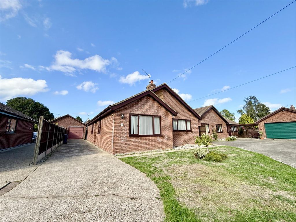 Property photo 1 of 17 Front Aspect