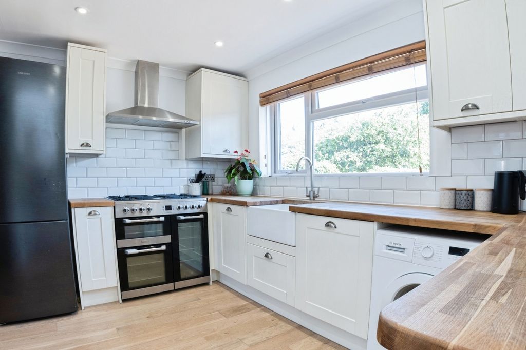 Property photo 3 of 20 Pbox-Img.Jpg