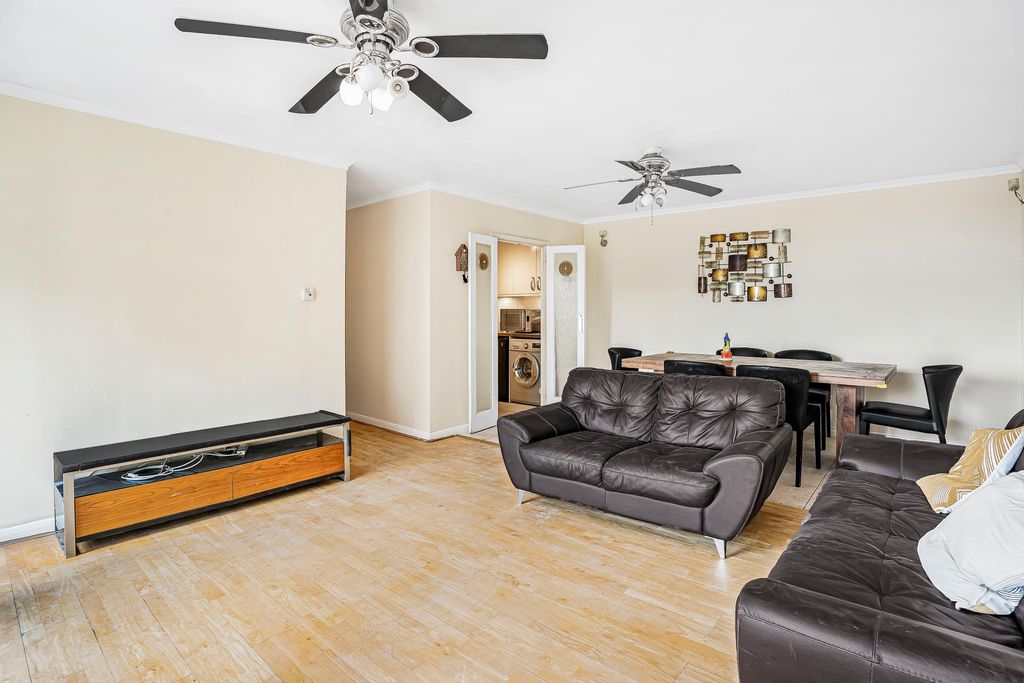 Property photo 2 of 15 Photo 1