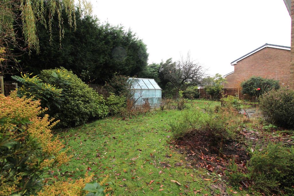 Property photo 2 of 22 Garden 1.Jpg