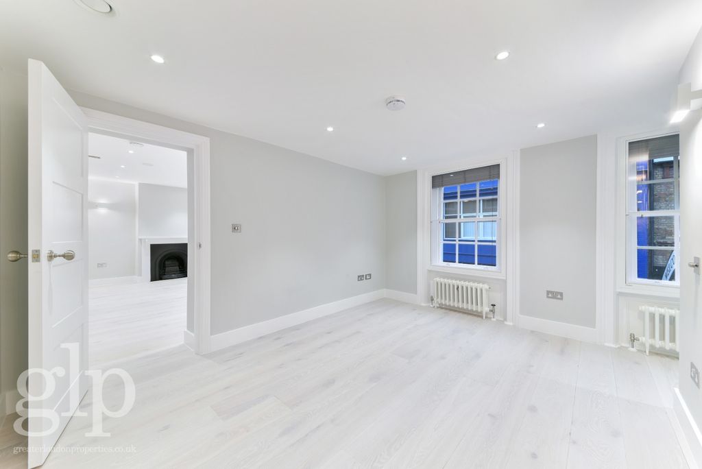 Property photo 3 of 18 953075