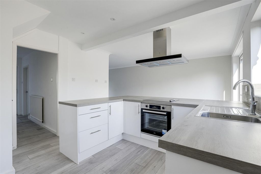 Property photo 3 of 32 07.Jpg