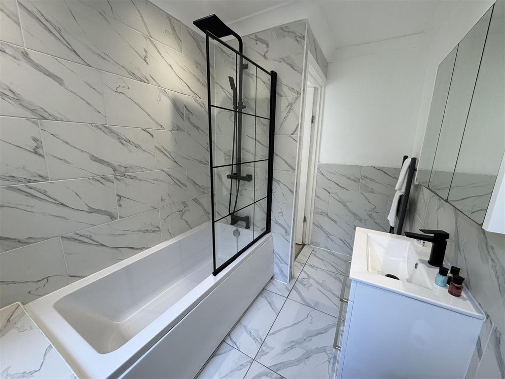 Property photo 1 of 18 Tempimagejdbqpb.Jpg