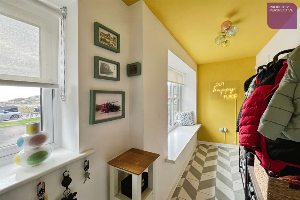 Property photo 2 of 15 Entrance Hallway