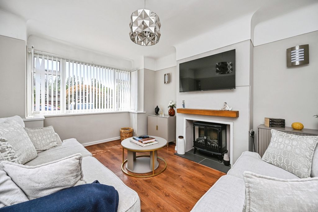 Property photo 2 of 20 Pbox-Img.Jpg