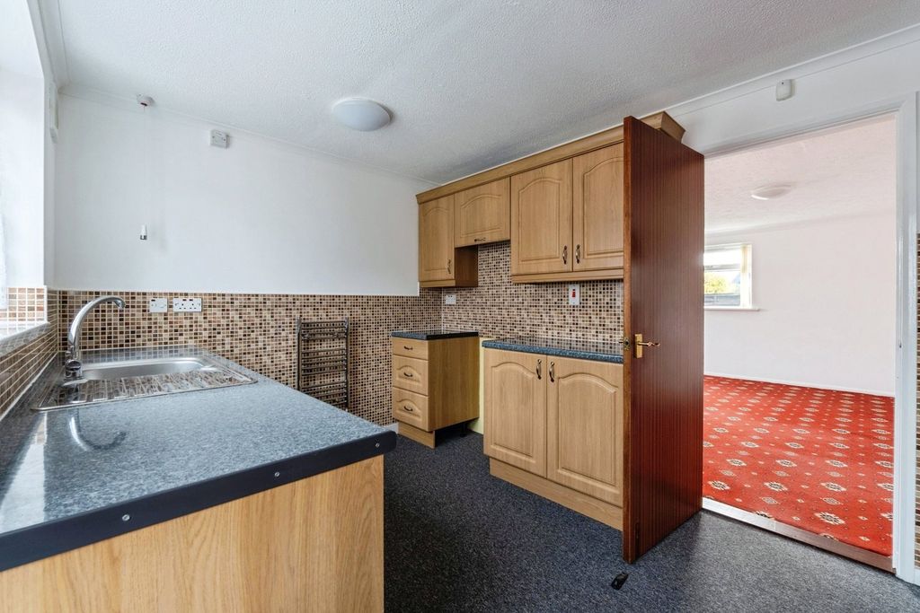 Property photo 2 of 20 Photo