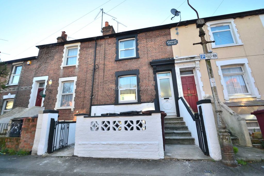 Property photo 1 of 8