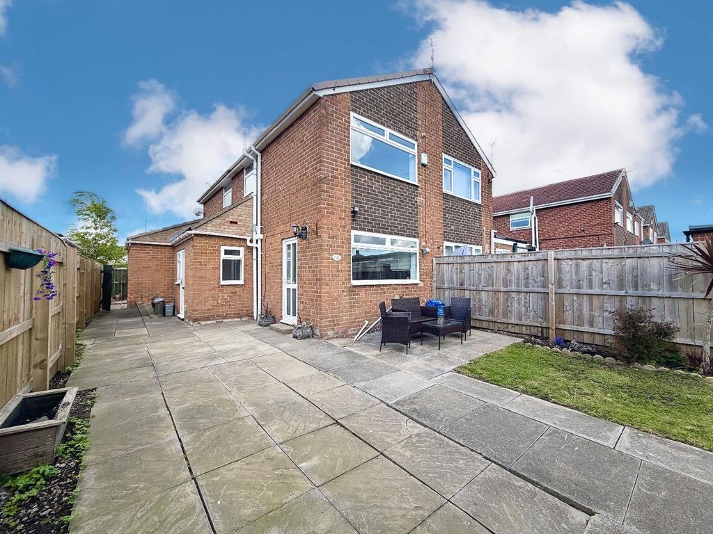 Property photo 1 of 15 External