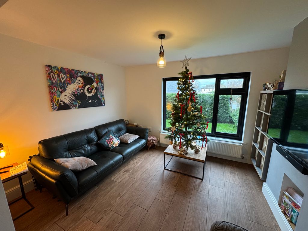 Property photo 2 of 24