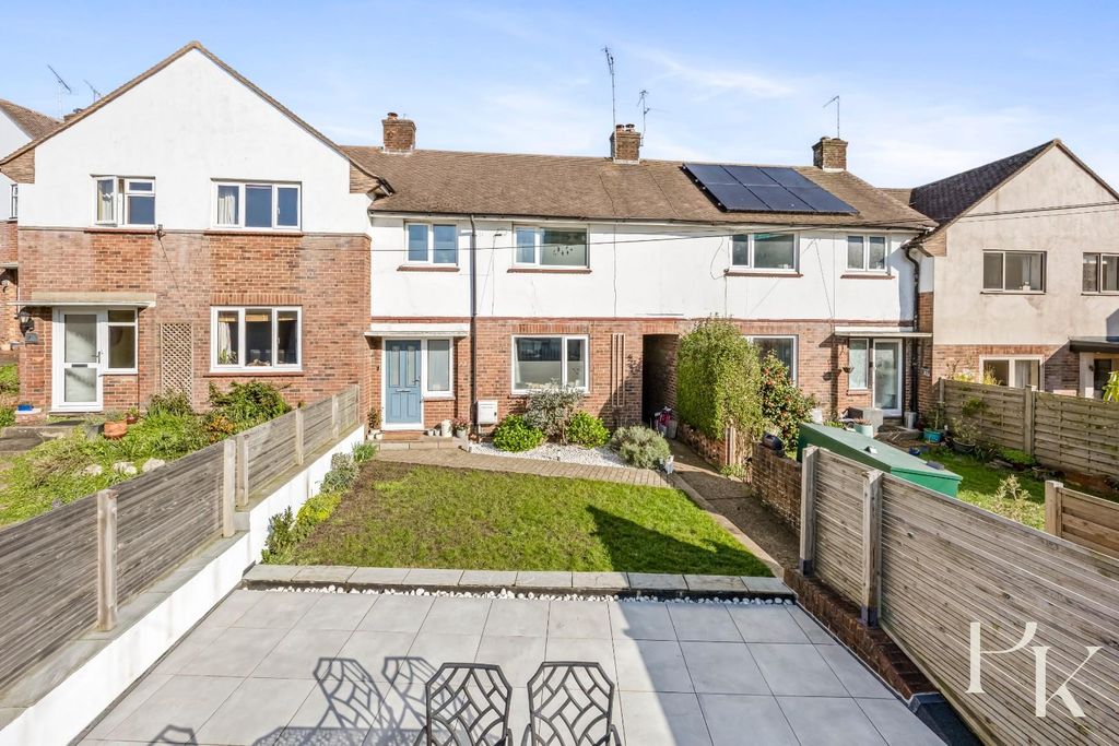 Property photo 2 of 17