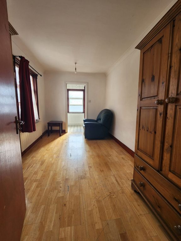 Property photo 1 of 4