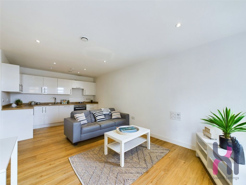 Property photo 1 of 8 Picture No. 21