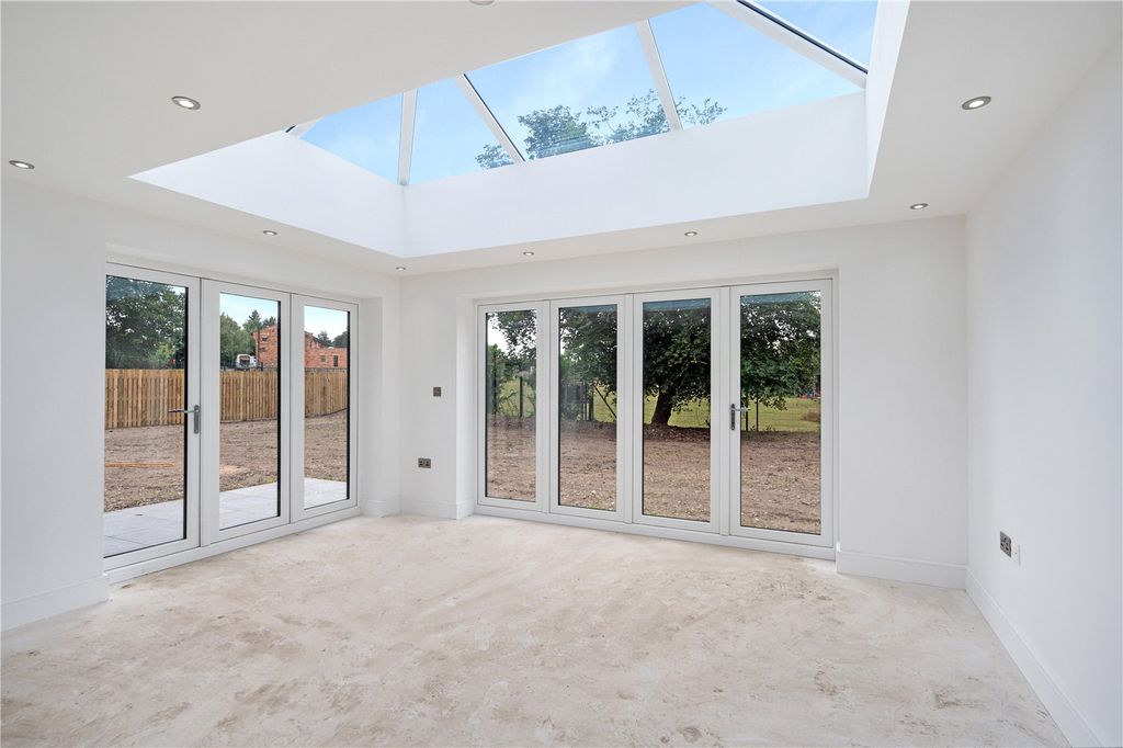 Property photo 3 of 17 Picture No. 16
