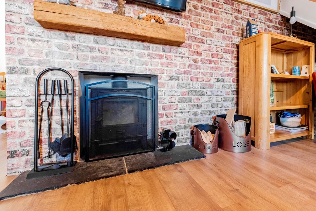 Property photo 3 of 15 Log Burner