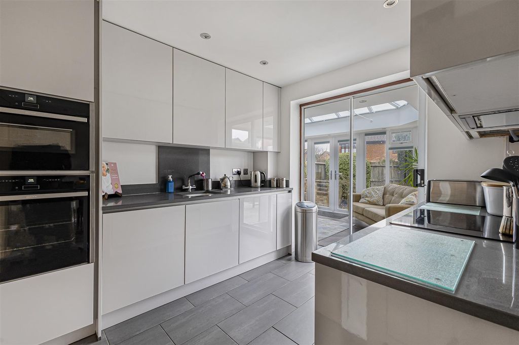 Property photo 2 of 23 Kitchen