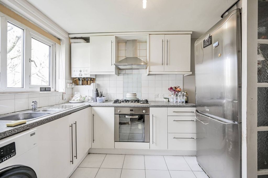 Property photo 3 of 8