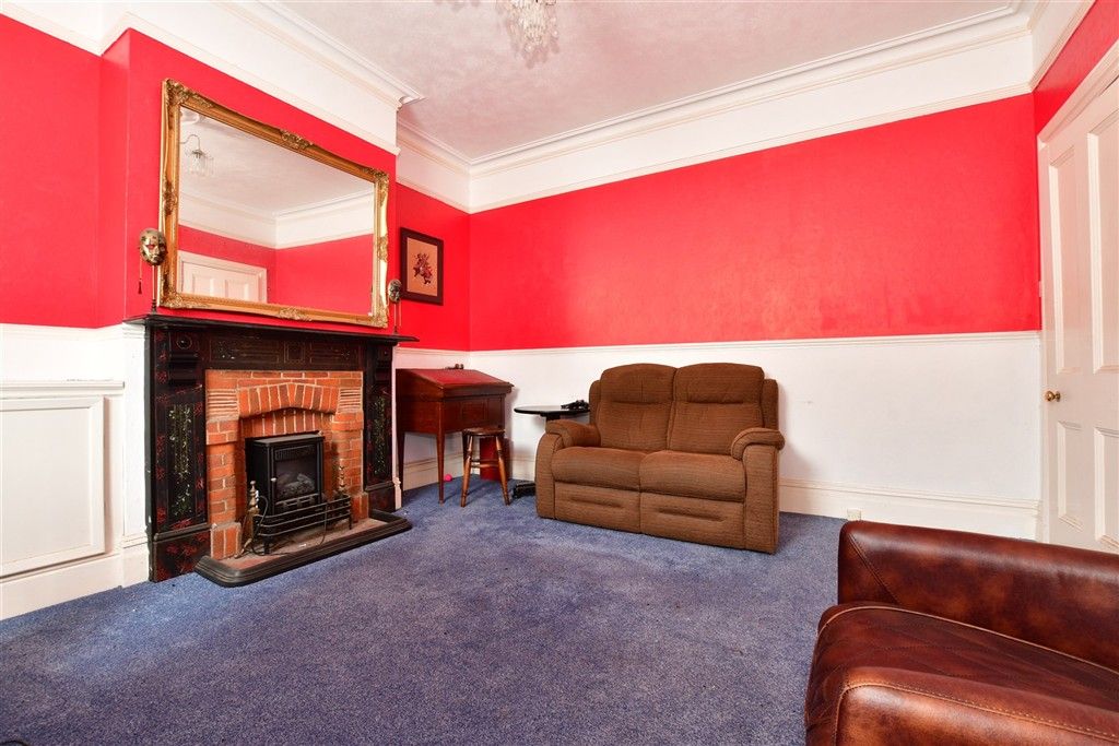 Property photo 2 of 10 Lounge