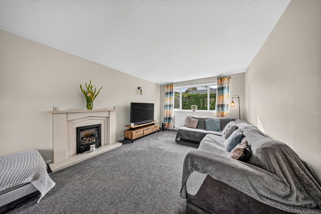 Property photo 2 of 51