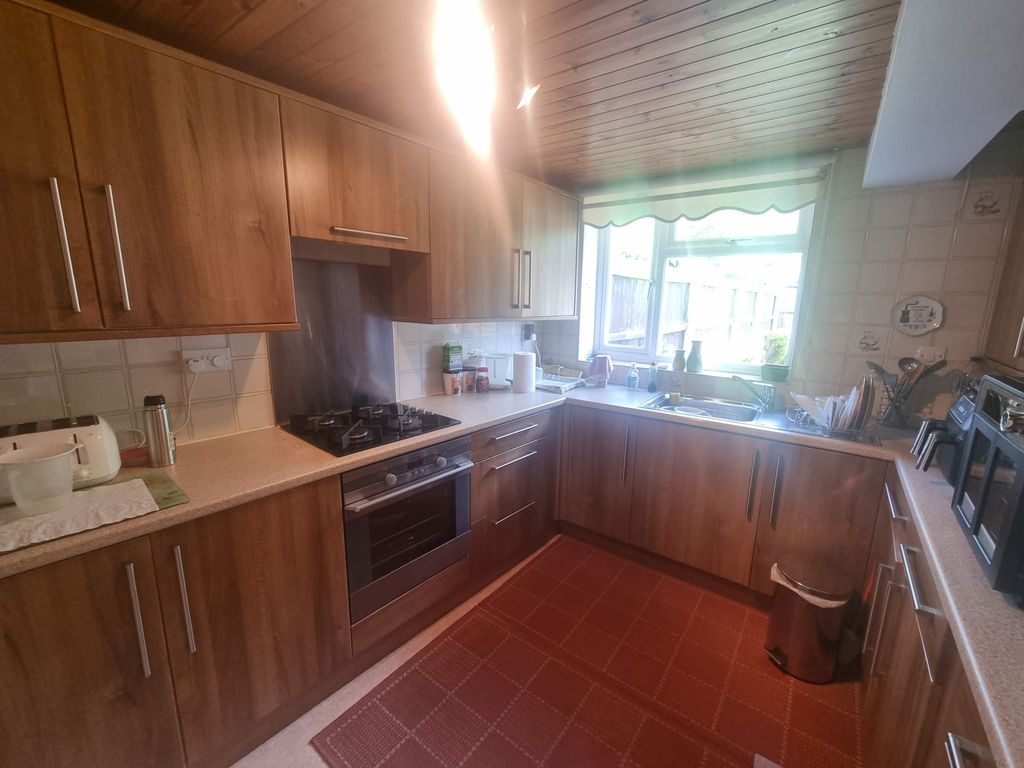 Property photo 3 of 7 11