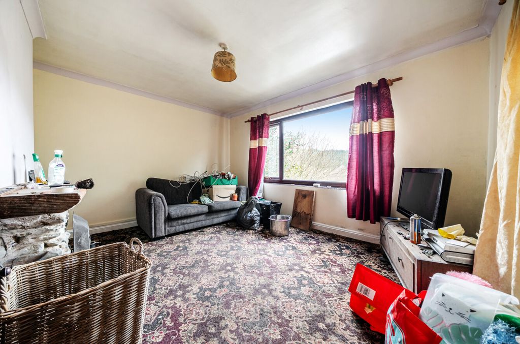 Property photo 2 of 47 1419827-11-69B1B3...