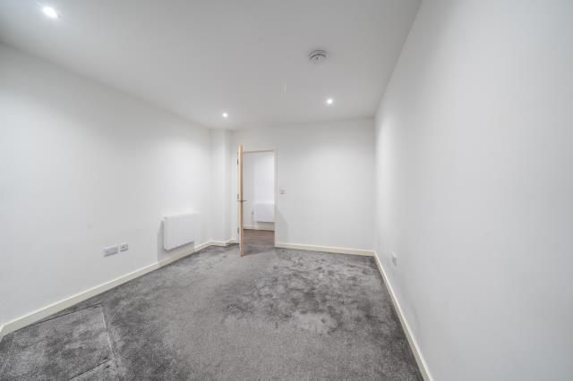 Property photo 2 of 13 Bedroom