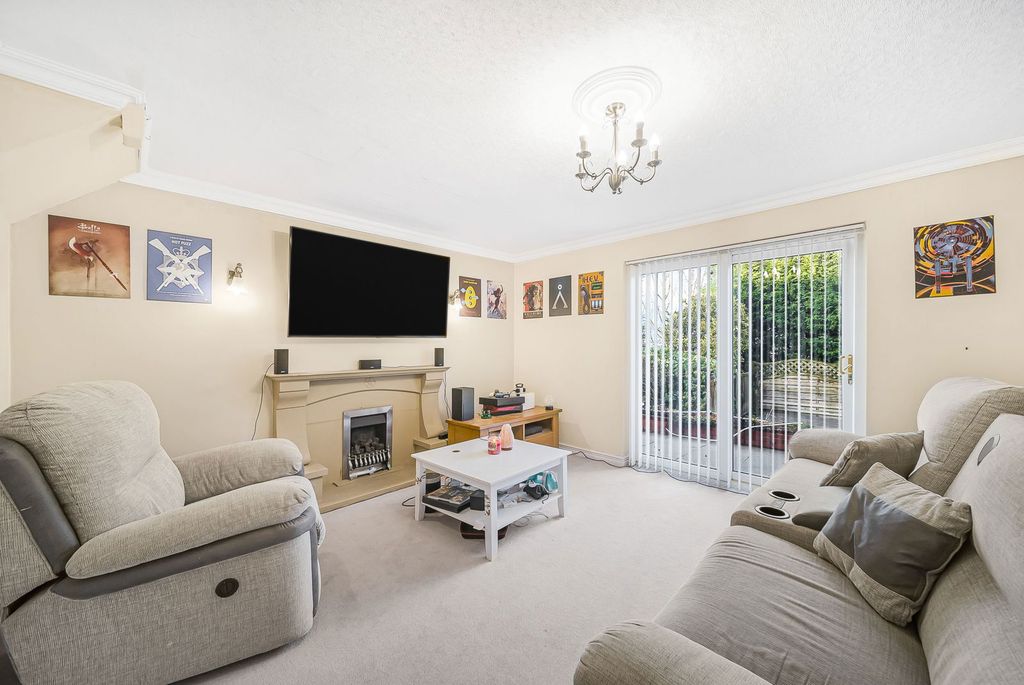 Property photo 3 of 49