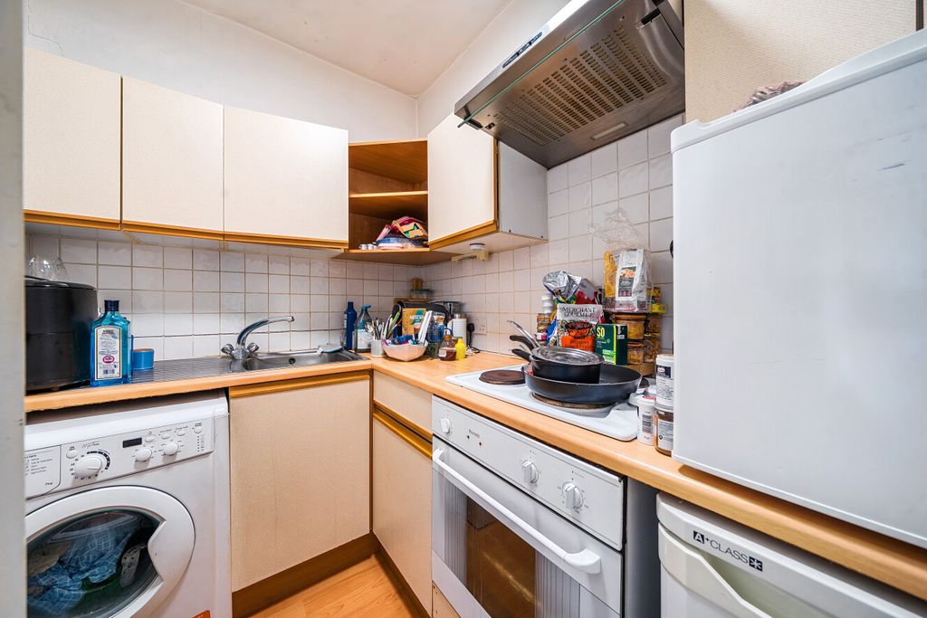 Property photo 2 of 11 1511520-3-6A88245...