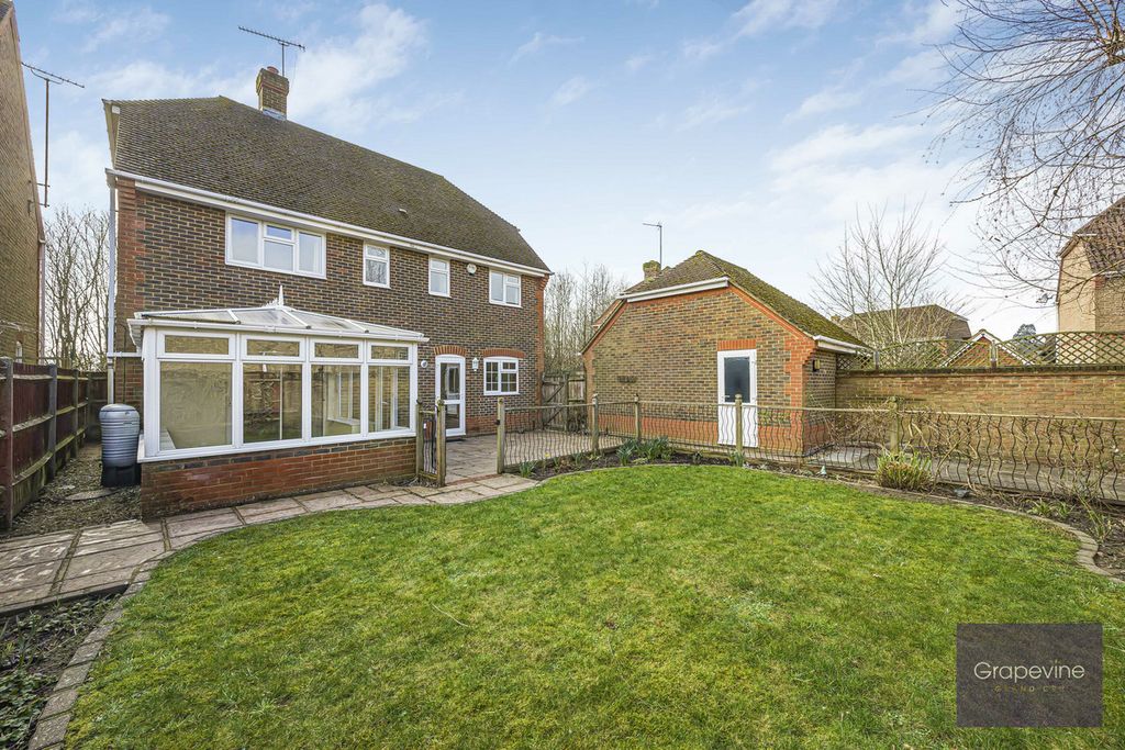 Property photo 3 of 27