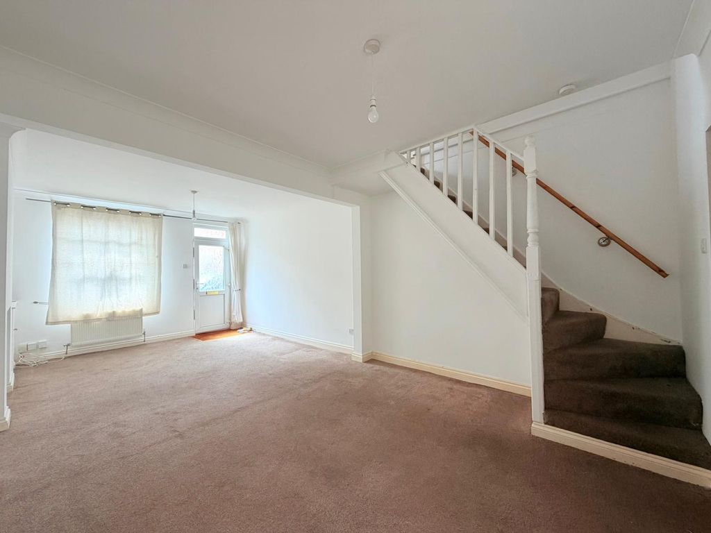 Property photo 2 of 16 Image
